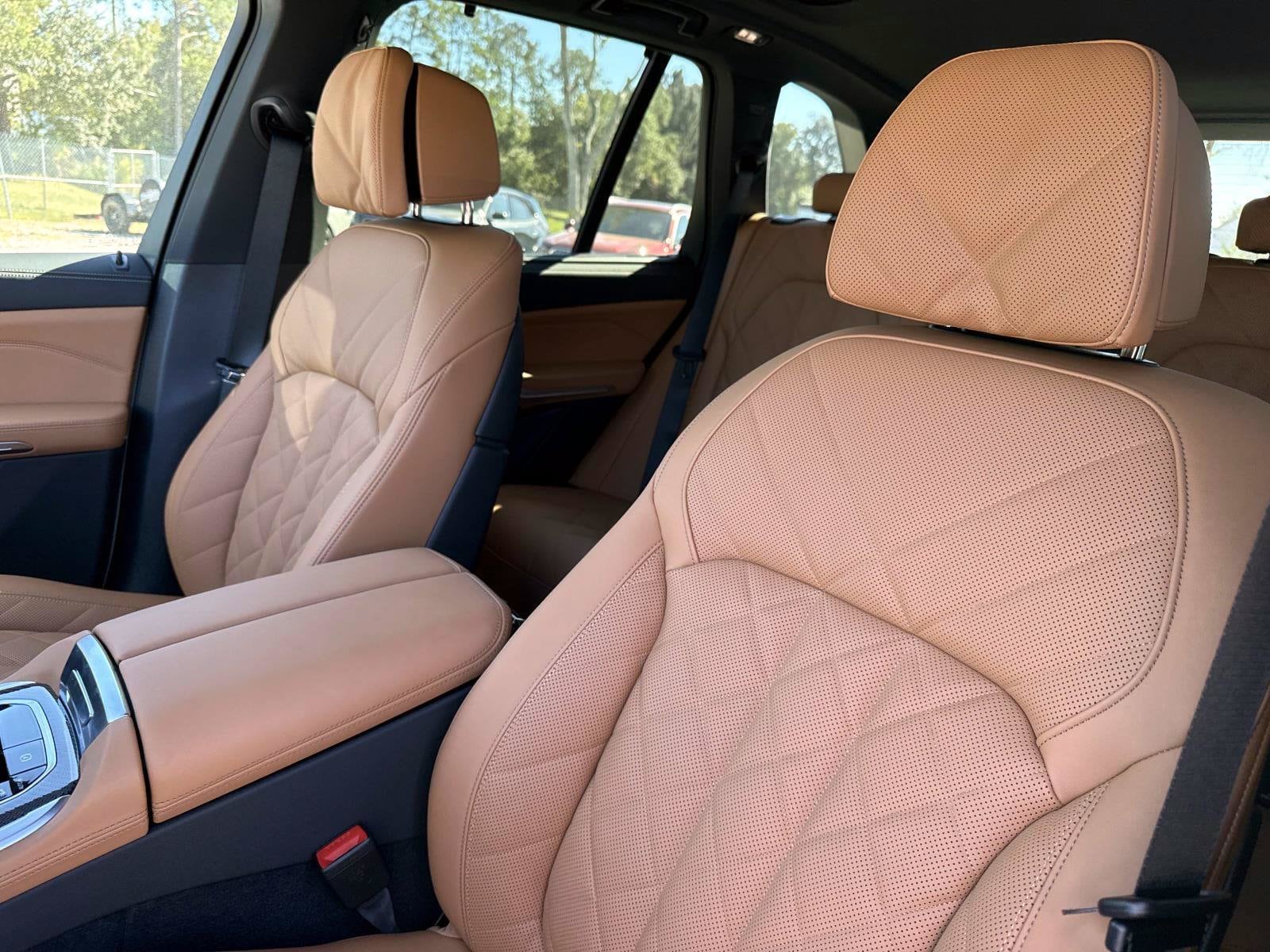 2026 BMW X5 M60i - Photo 20