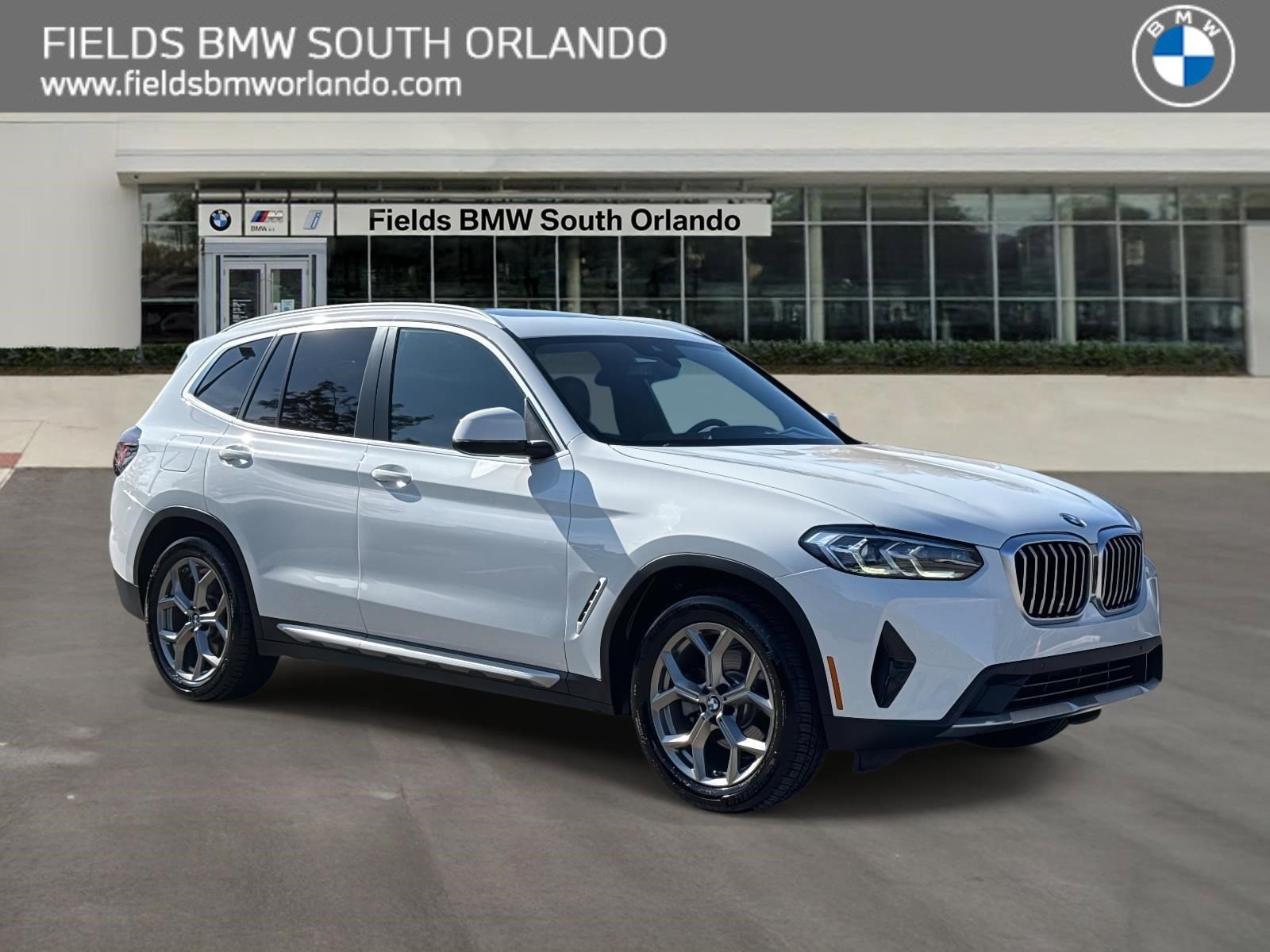 2022 BMW X3 30i's photo