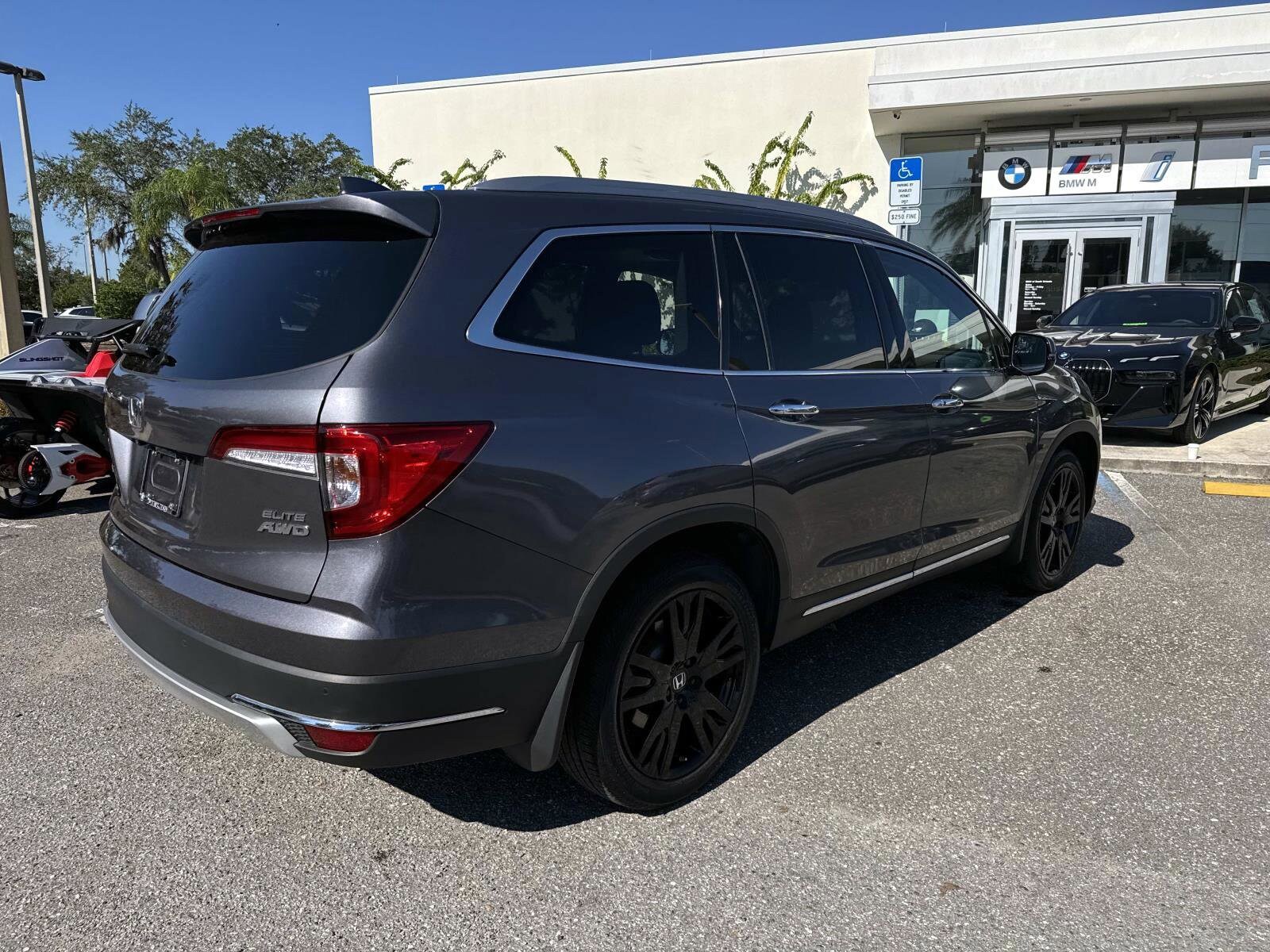 2022 Honda Pilot Elite photo 3