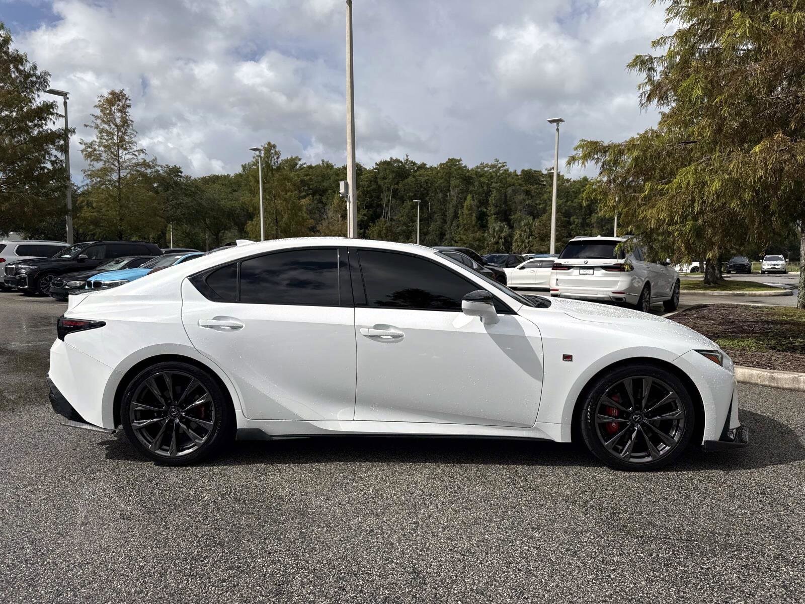 2023 Lexus IS 350 F SPORT photo 2