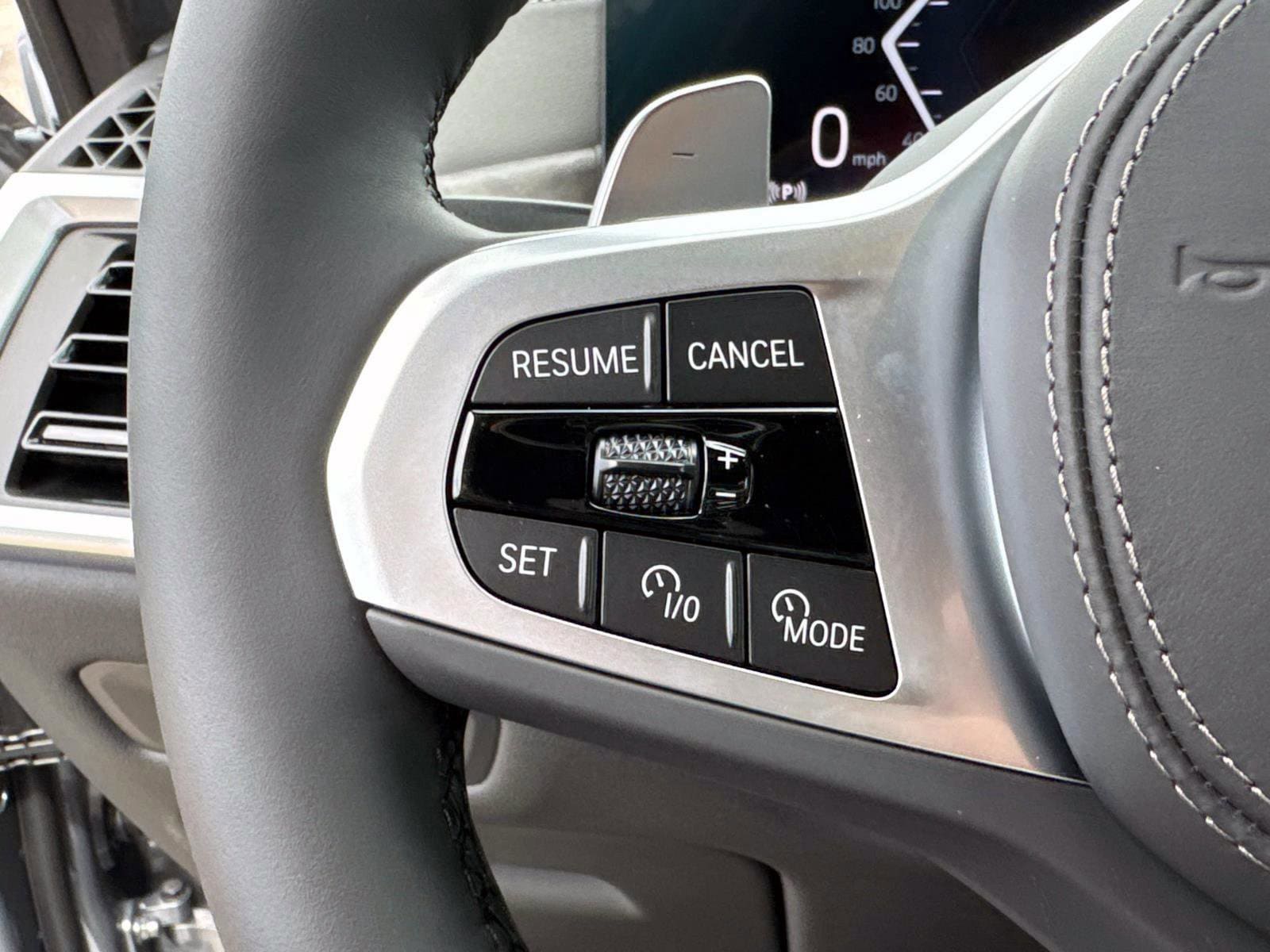2026 BMW X5 50e - Photo 31