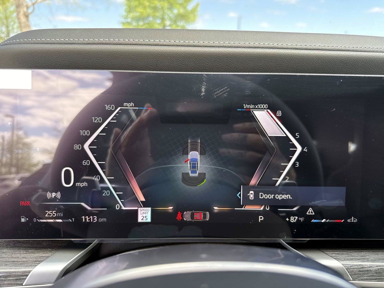 2025 BMW 7 Series 760i - Photo 31