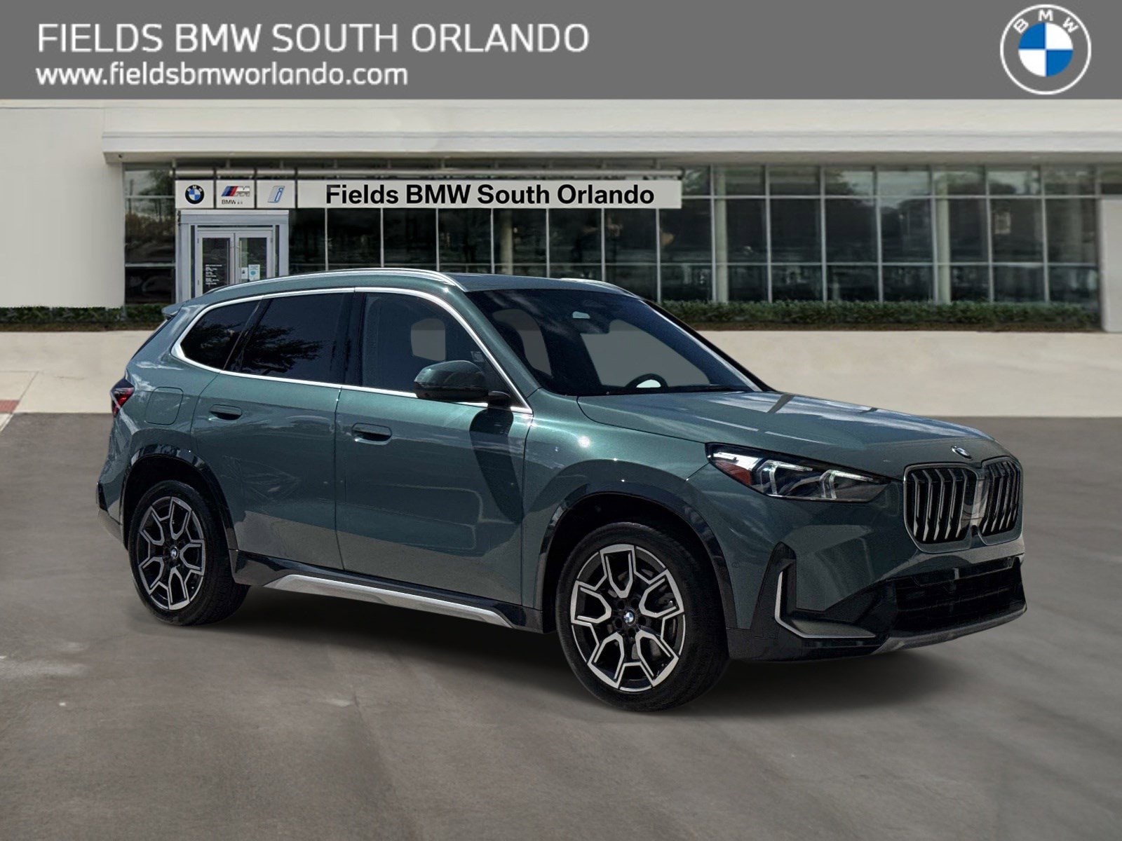 2025 BMW X1's photo