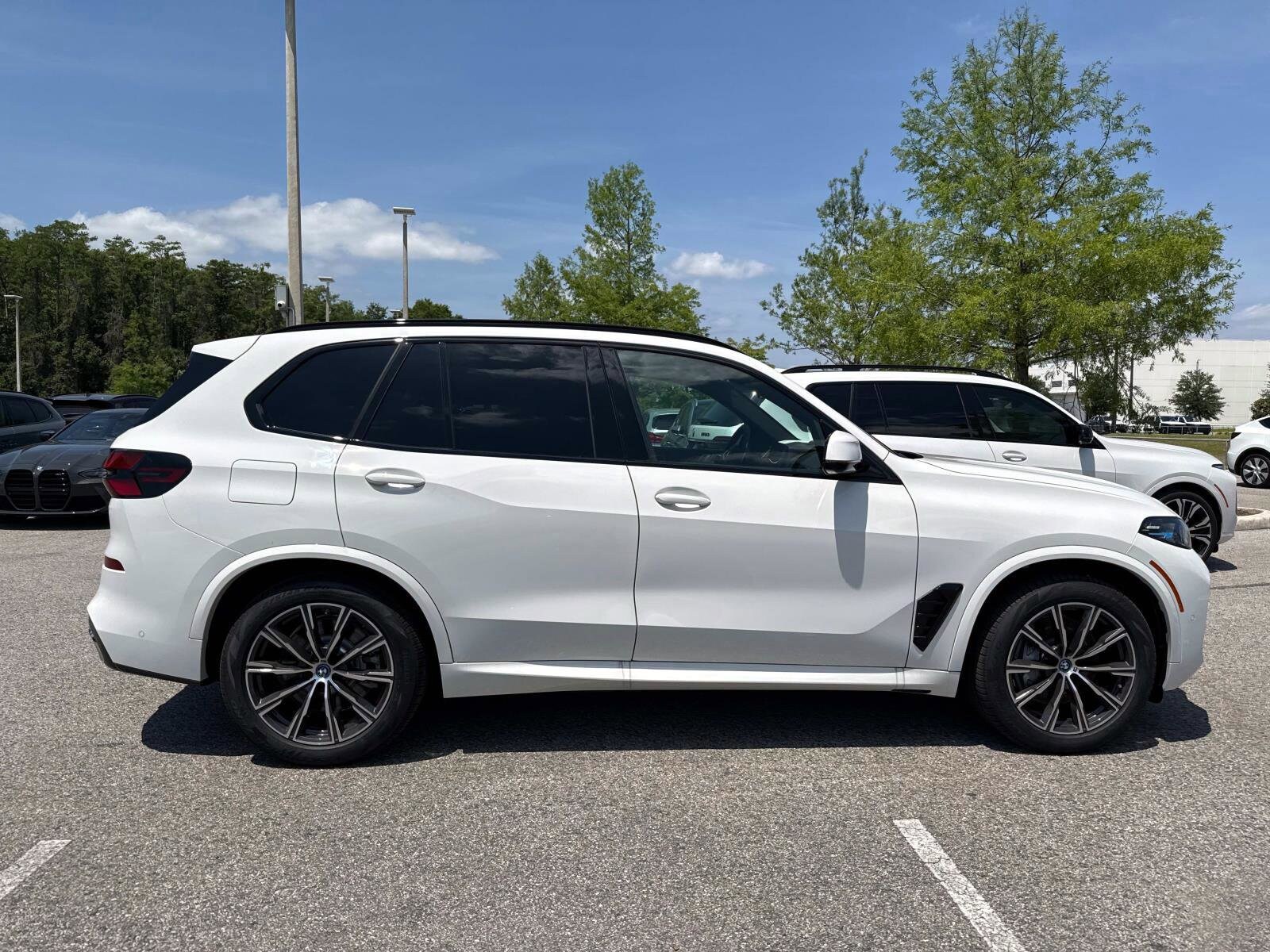 2025 Bmw X5 xDrive50e photo 2