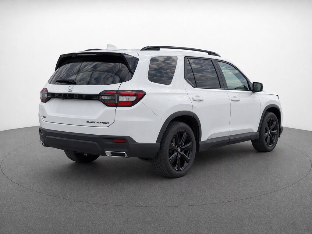 Used 2025 Honda Pilot SUV