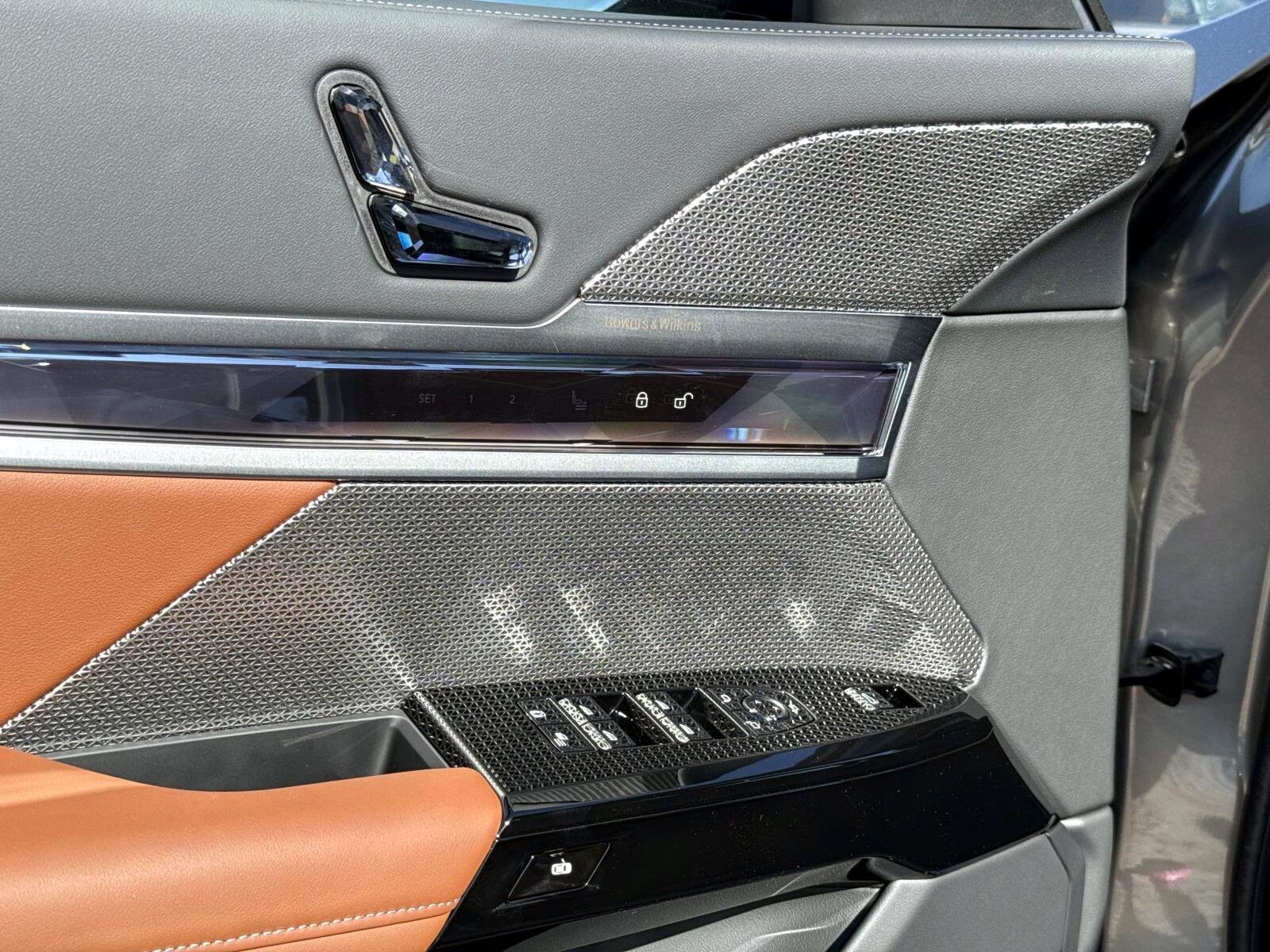 2025 BMW 7 Series 760i - Photo 18
