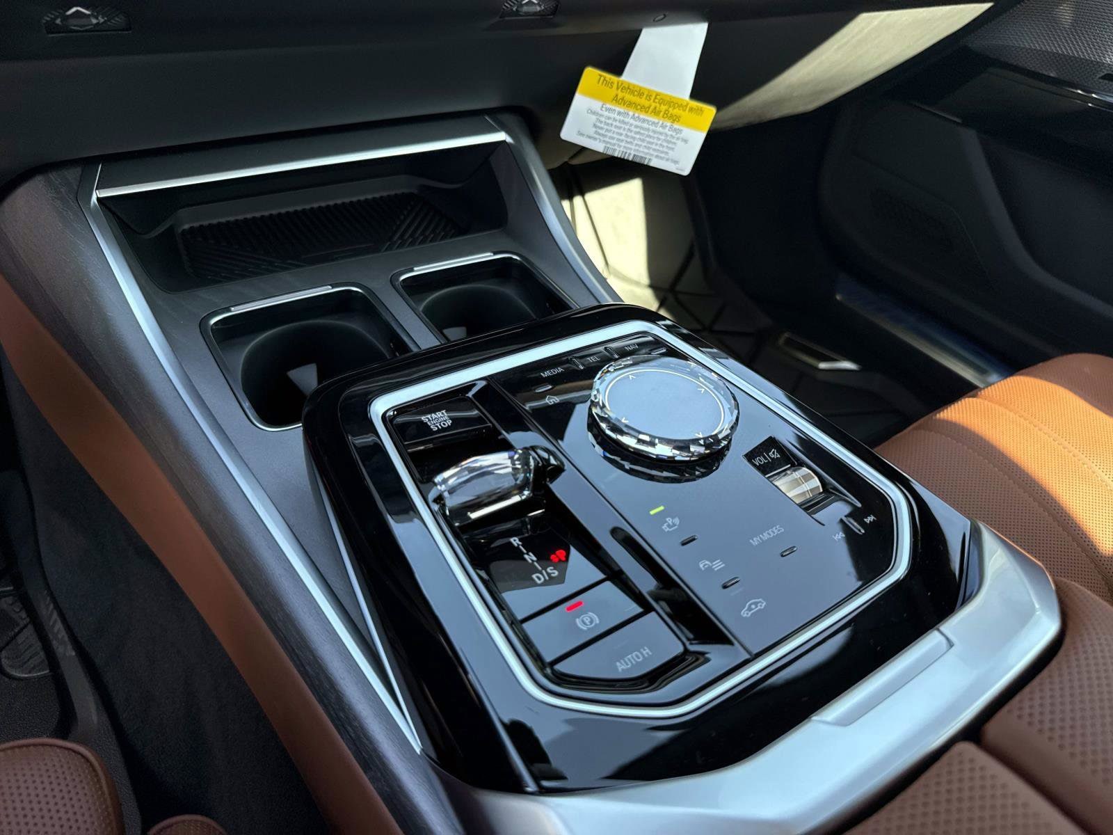 2025 BMW 7 Series 760i - Photo 28