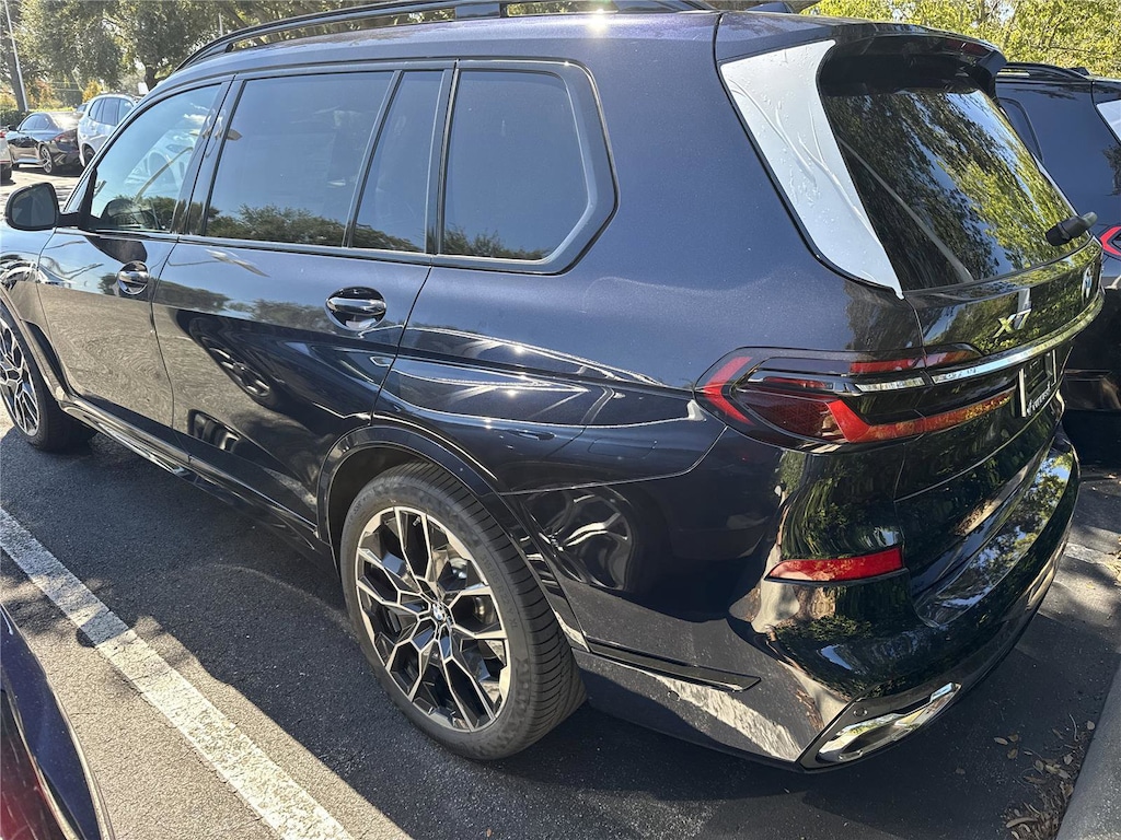 New 2026 BMW X7 xDrive40i xDrive40i Sports Activity Vehicle