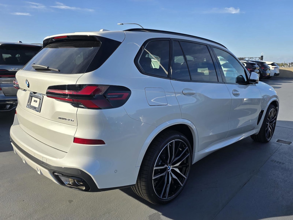 New 2026 BMW X5 xDrive40i xDrive40i Sports Activity Vehicle