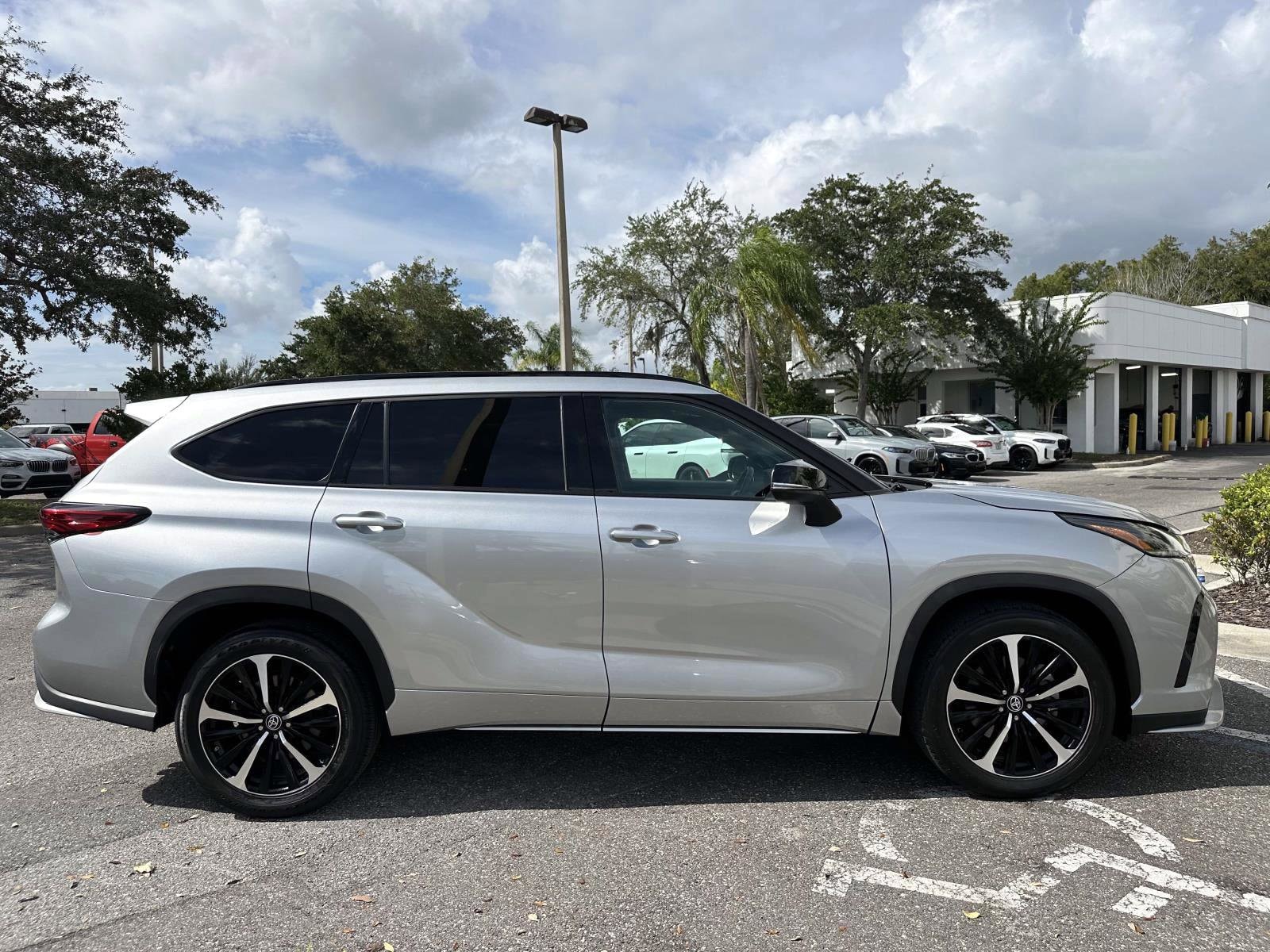 Used 2021 Toyota Highlander XSE with VIN 5TDJZRAH5MS076710 for sale in Lakeland, FL