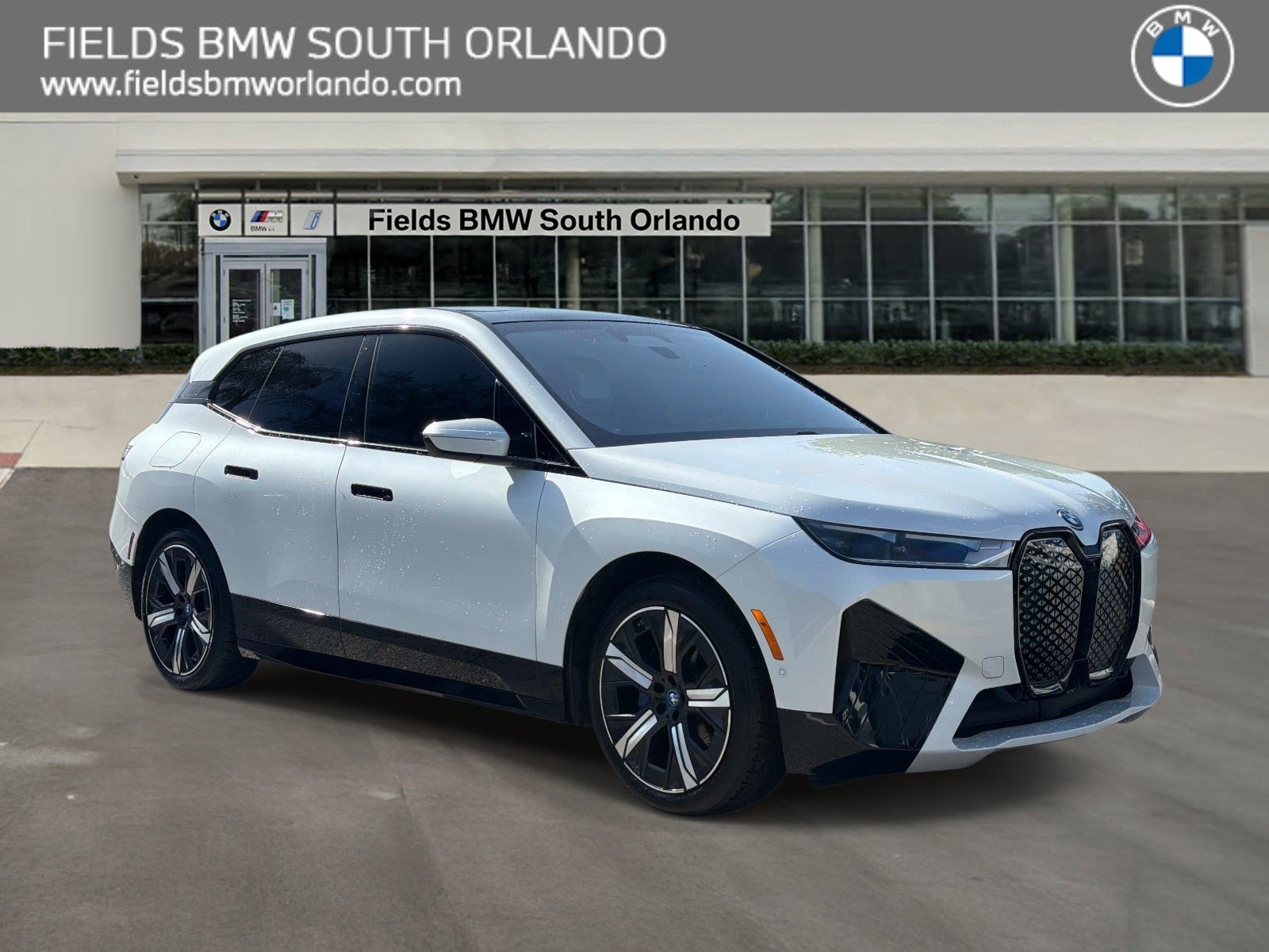 2023 BMW iX xDrive50's photo