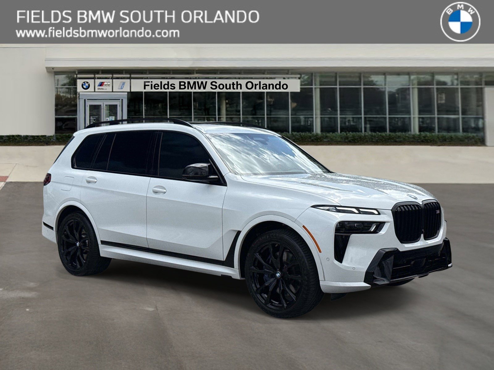 2024 BMW X7 M60i's photo
