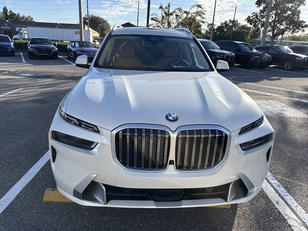 New 2026 BMW X7 xDrive40i xDrive40i Sports Activity Vehicle