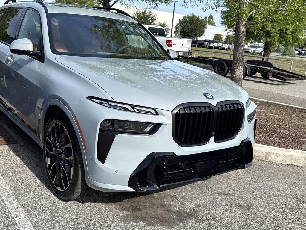New 2027 BMW X7 xDrive40i xDrive40i Sports Activity Vehicle