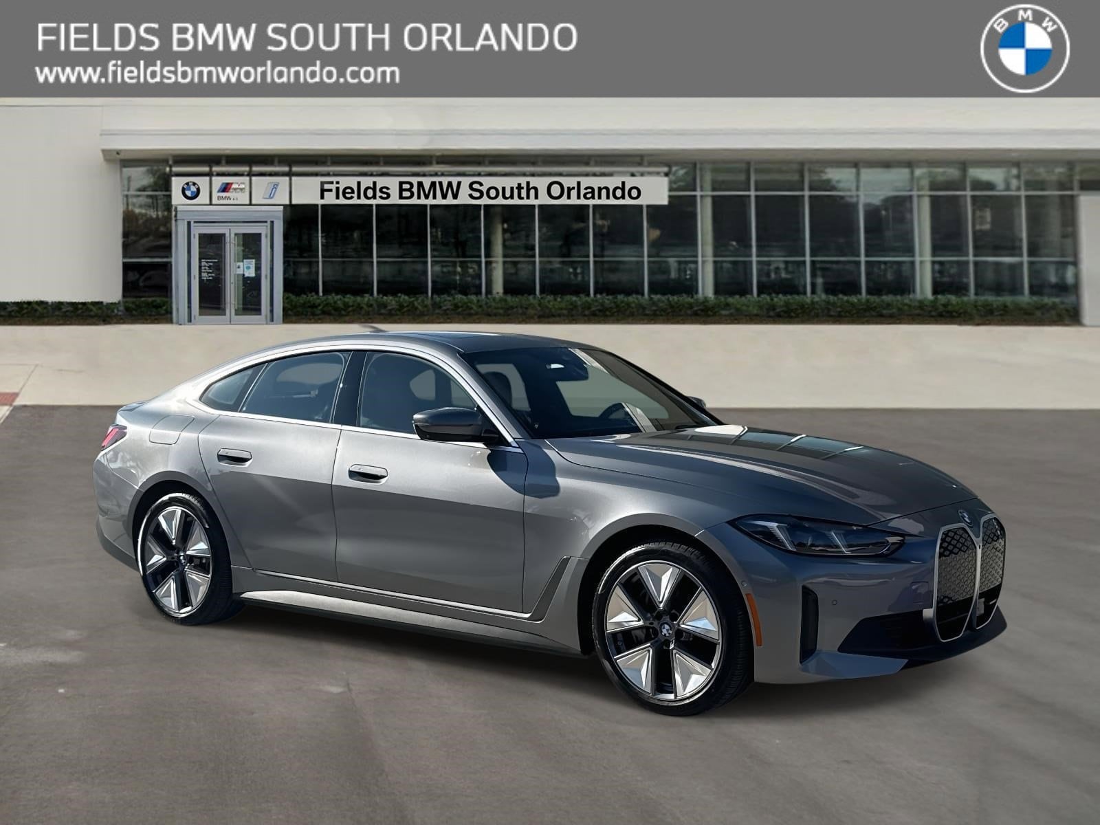 2025 BMW i4 40's photo