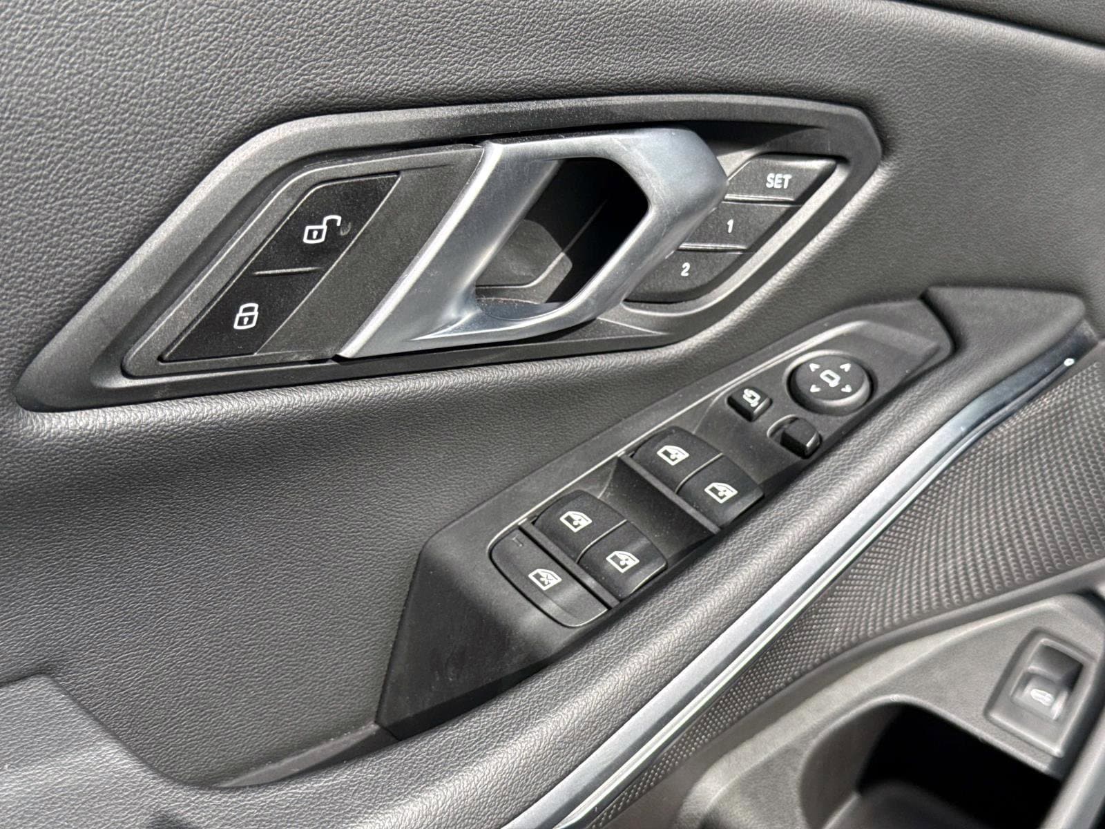 2025 BMW 3 Series 330i - Photo 17