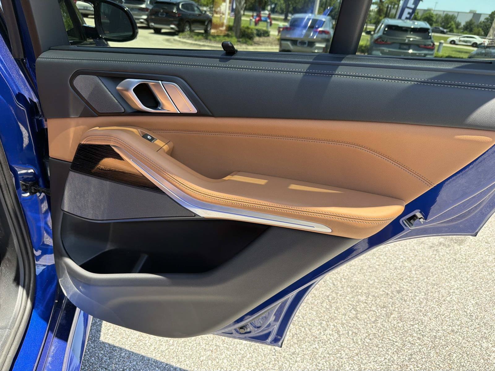 2025 BMW X5 M60i - Photo 16