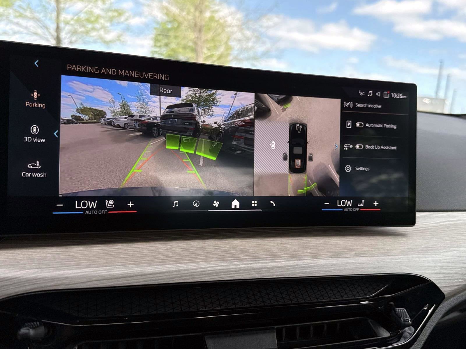 2025 BMW 3 Series 330i - Photo 24