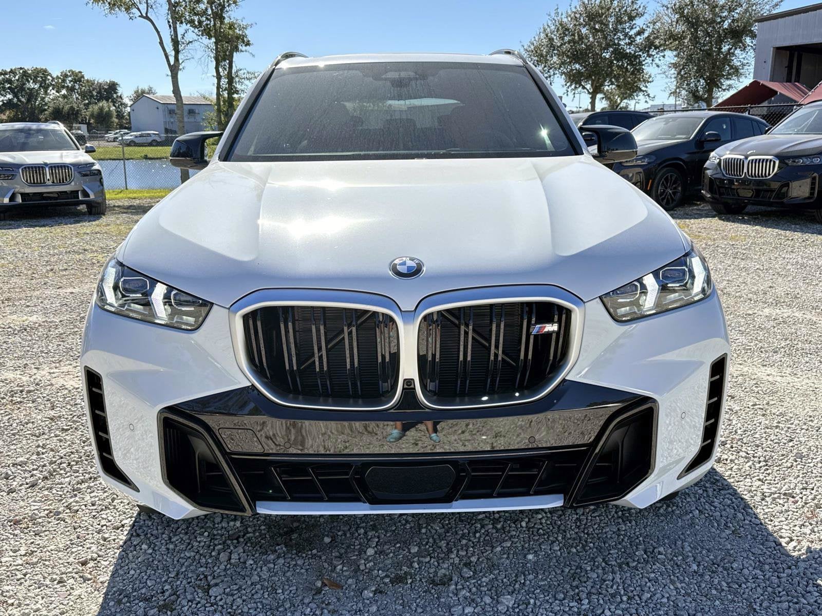 2026 BMW X5 M60i - Photo 8