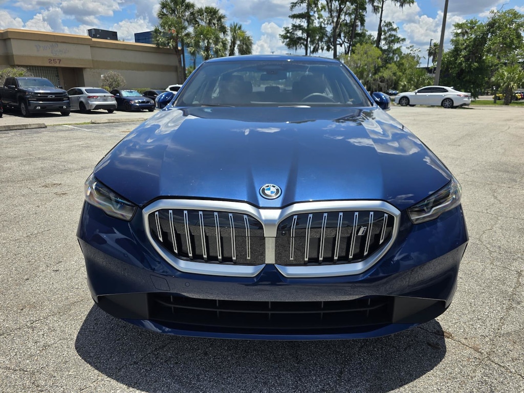 New 2026 BMW i5 xDrive40 Sedan