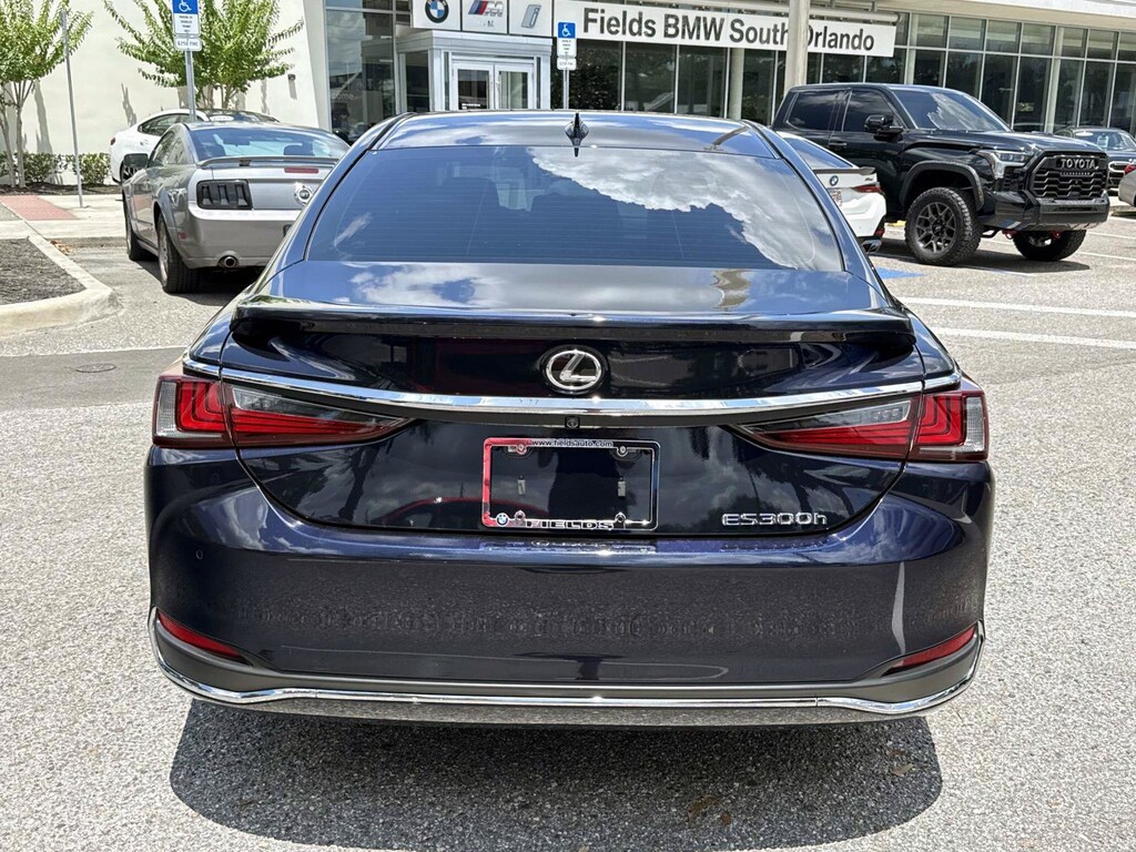 Used 2025 Lexus ES Sedan