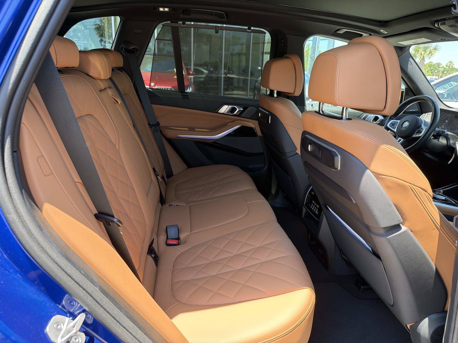 2025 BMW X5 M60i - Photo 17