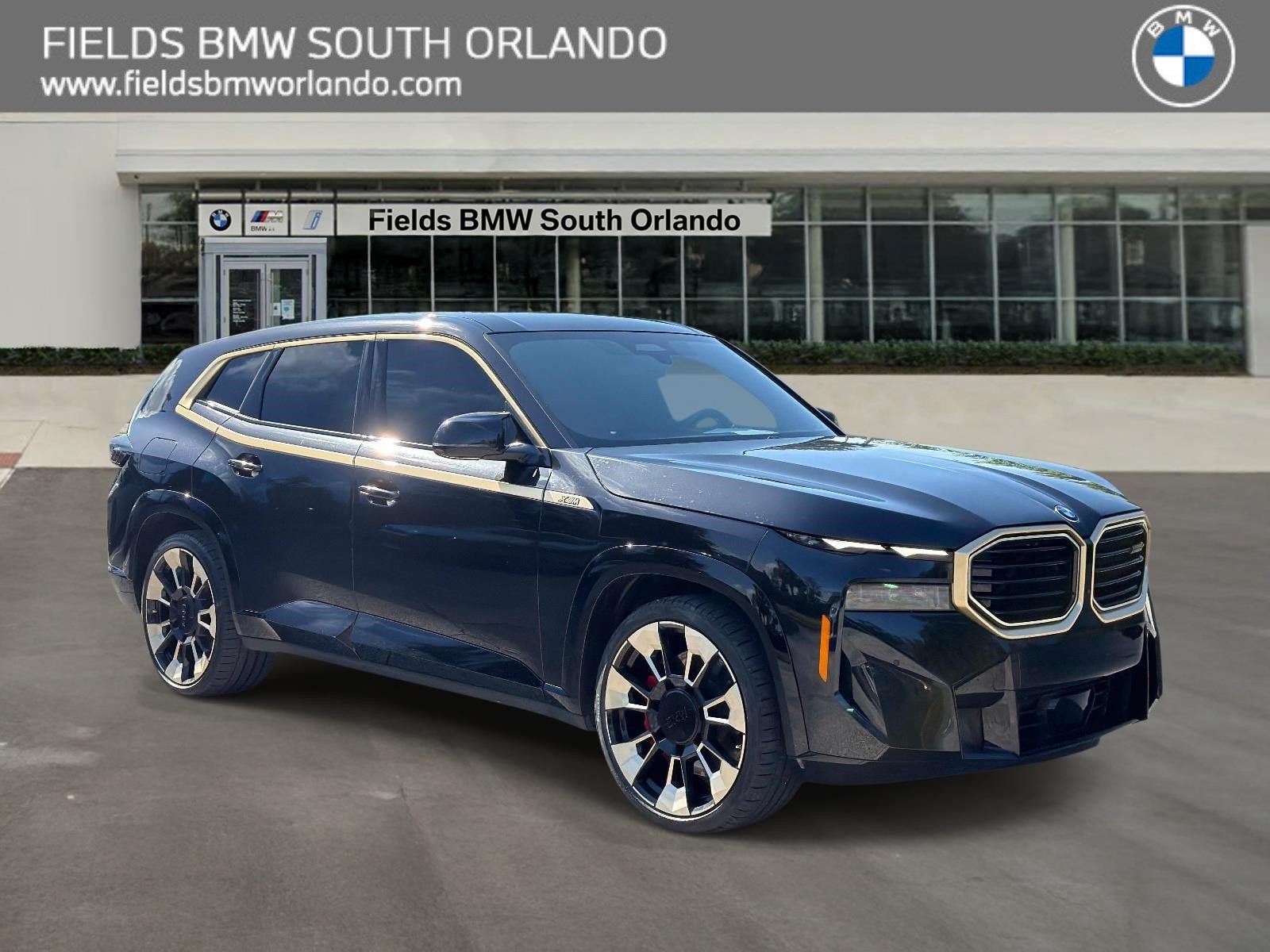 2023 BMW XM -'s photo