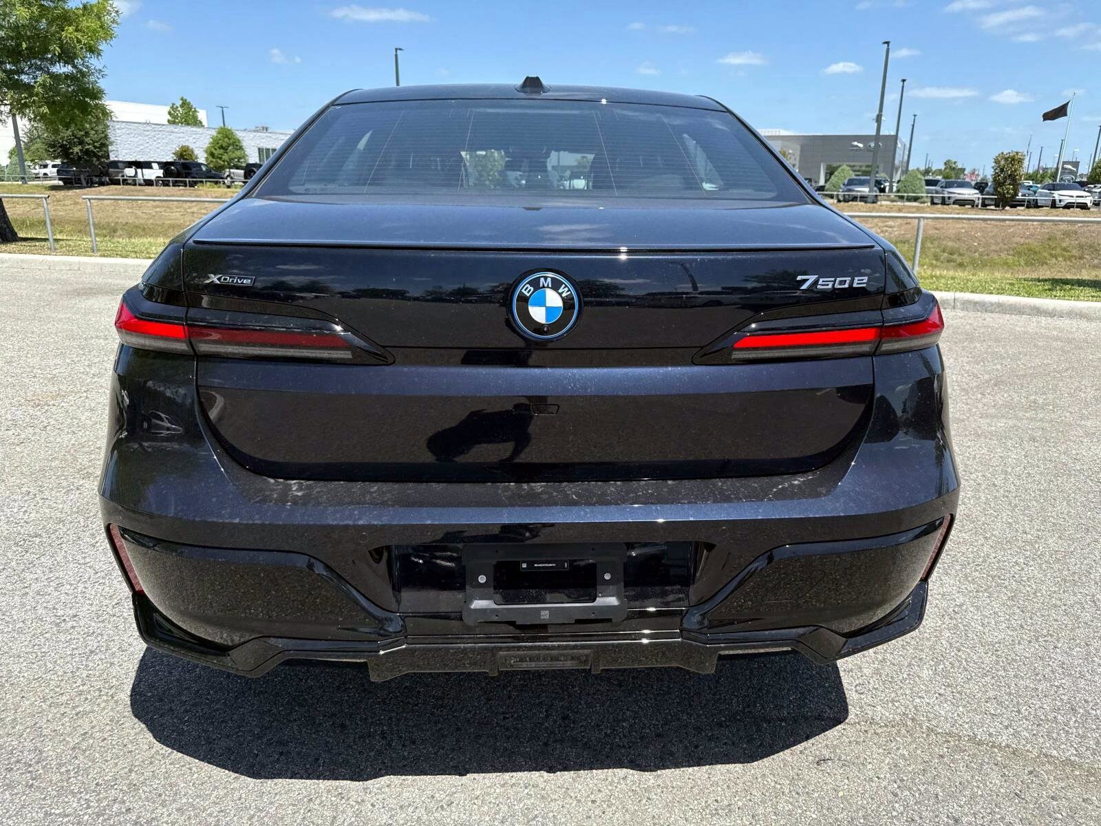 2025 Bmw 750e 750e xDrive photo 4