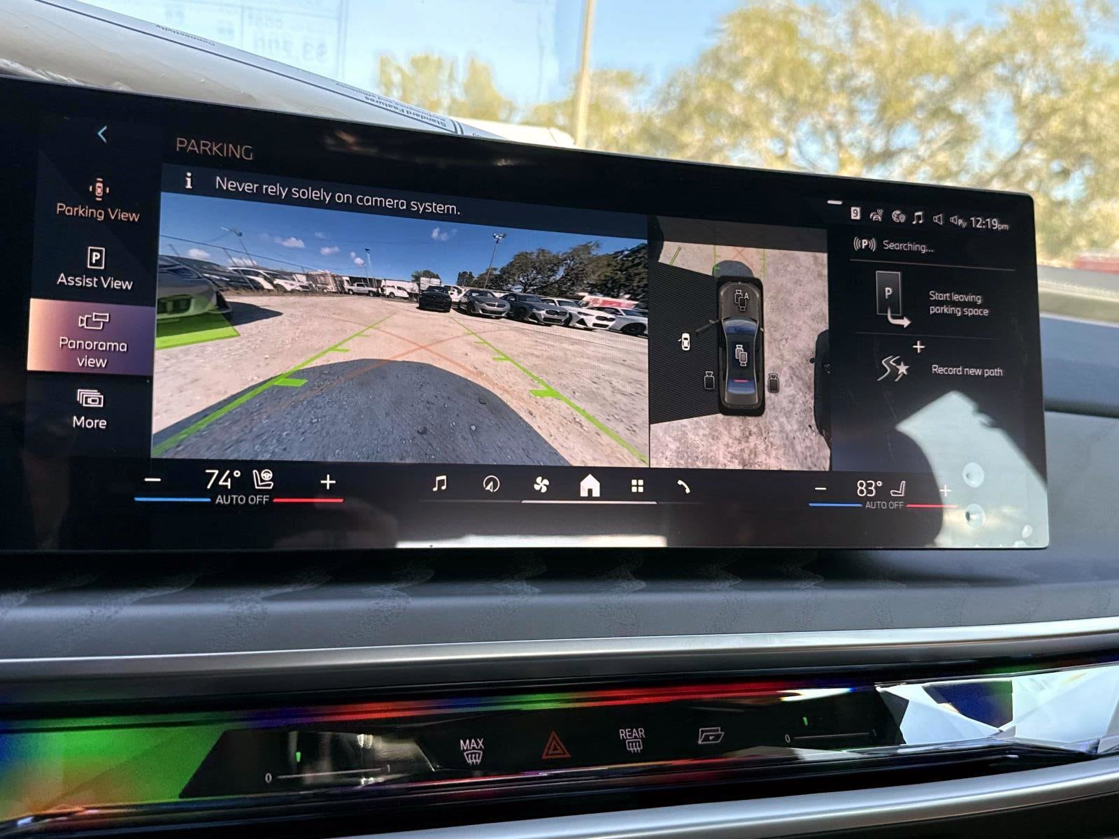 2025 BMW 7 Series 760i - Photo 25