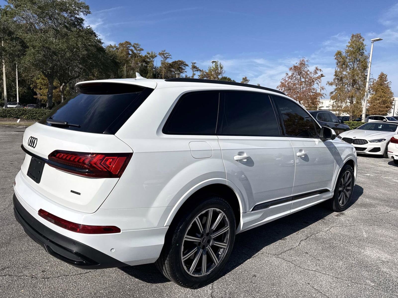 2023 Audi Q7 Premium Plus photo 3