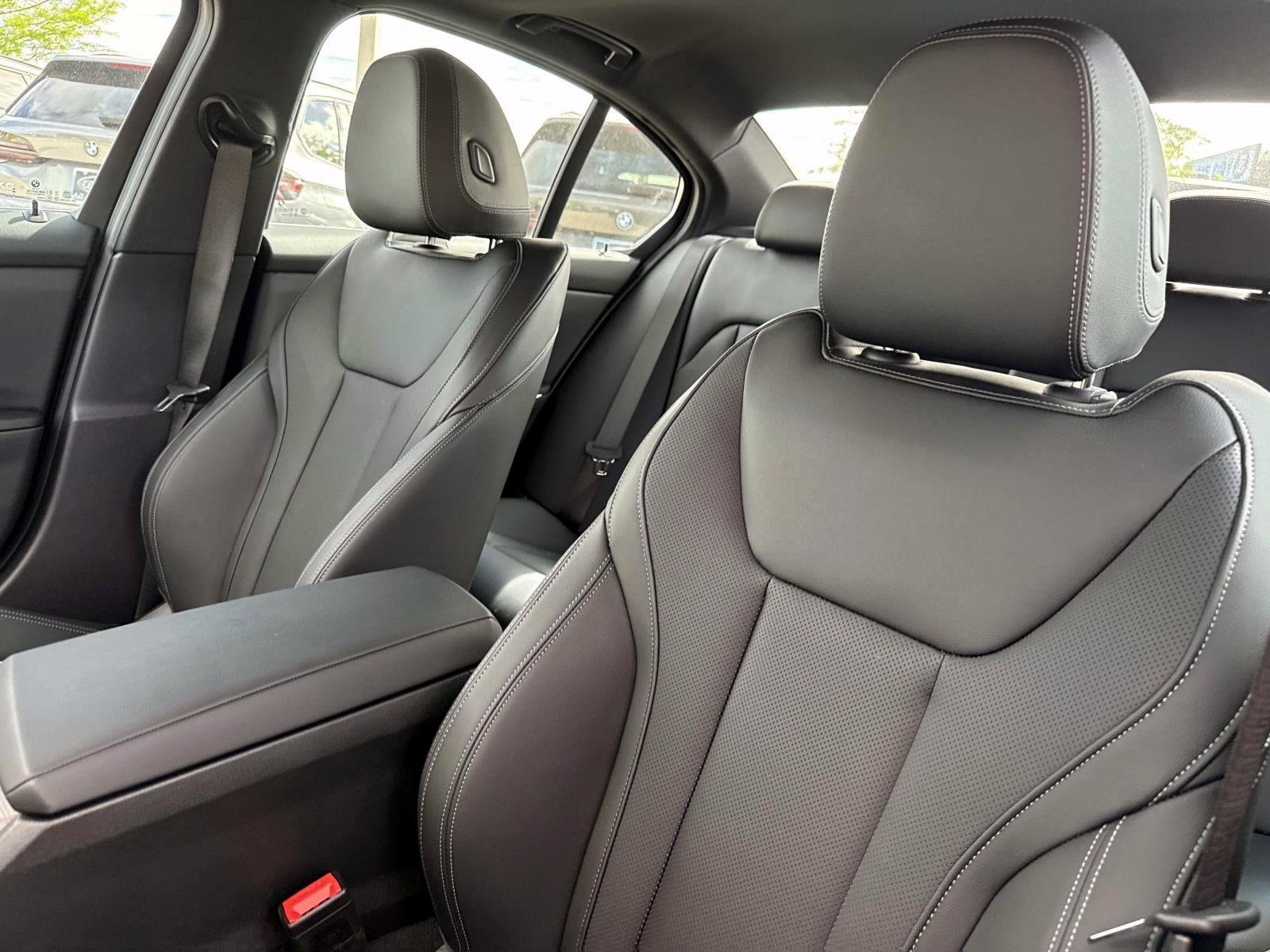 2025 BMW 3 Series 330i - Photo 19