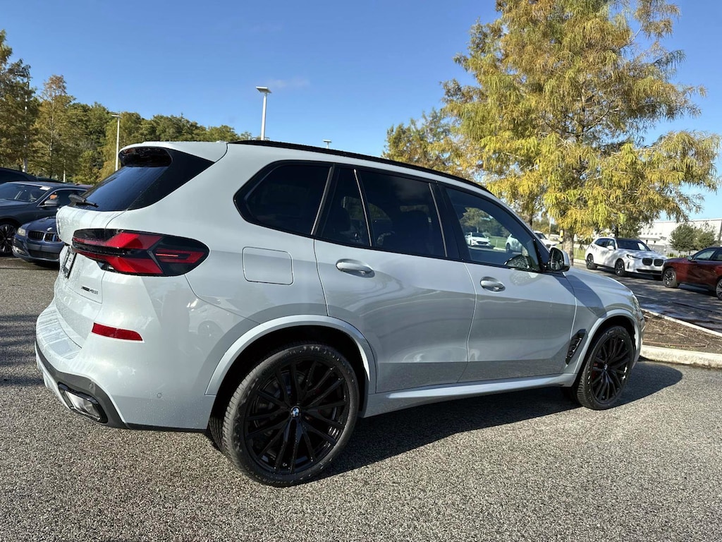New 2026 BMW X5 xDrive40i xDrive40i Sports Activity Vehicle