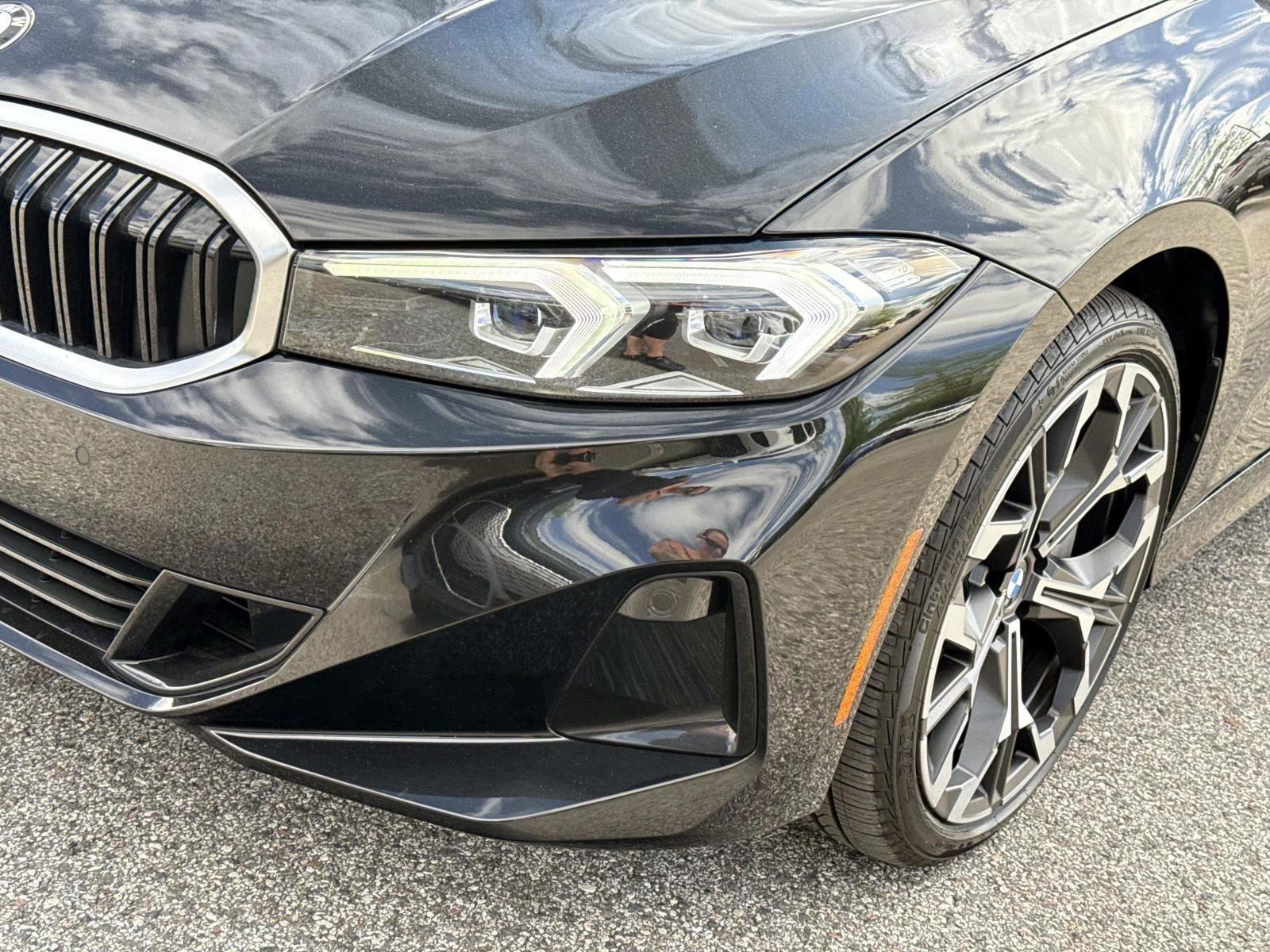 2025 BMW 3 Series 330i - Photo 9