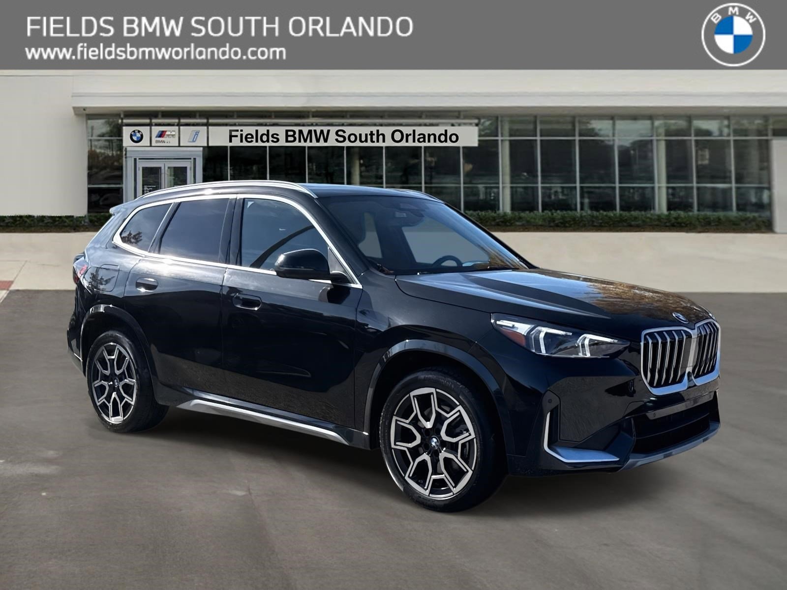 2025 BMW X1 28i's photo