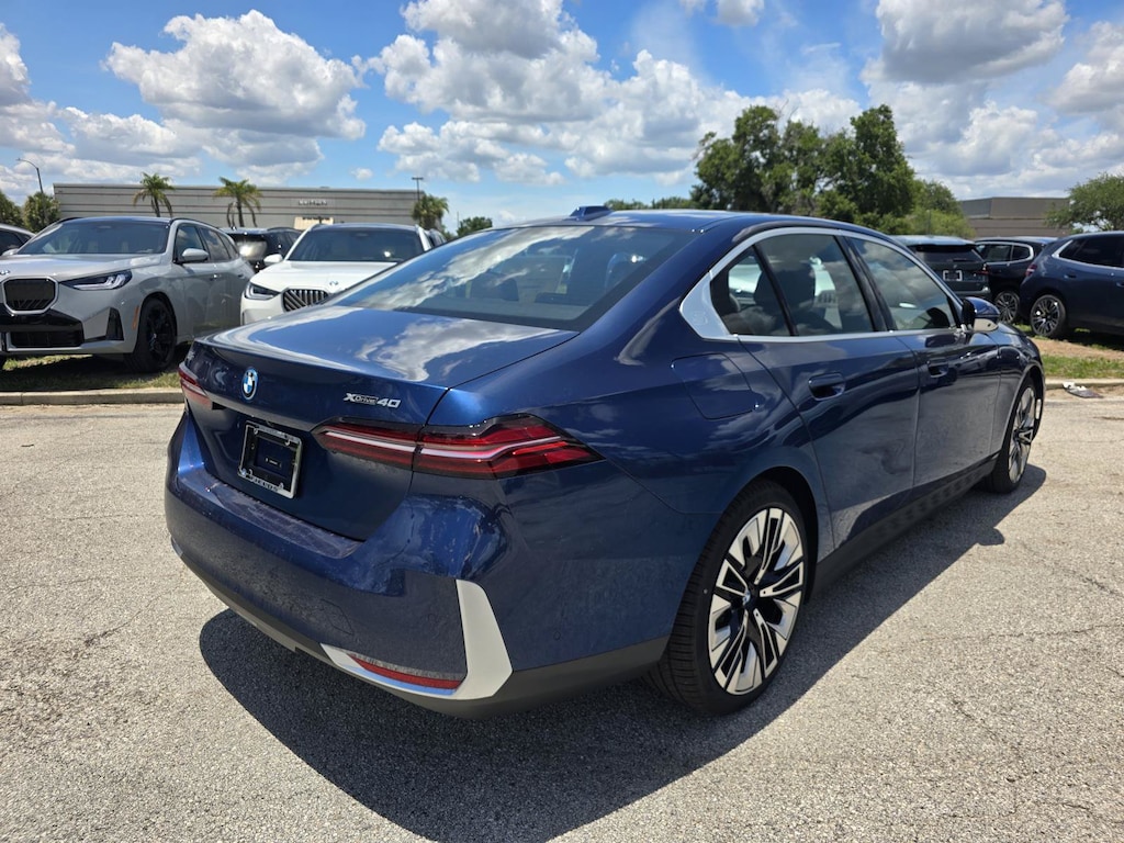 New 2026 BMW i5 xDrive40 Sedan