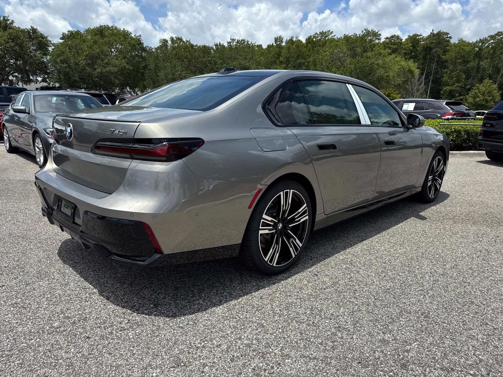 2025 Bmw 740i photo 3
