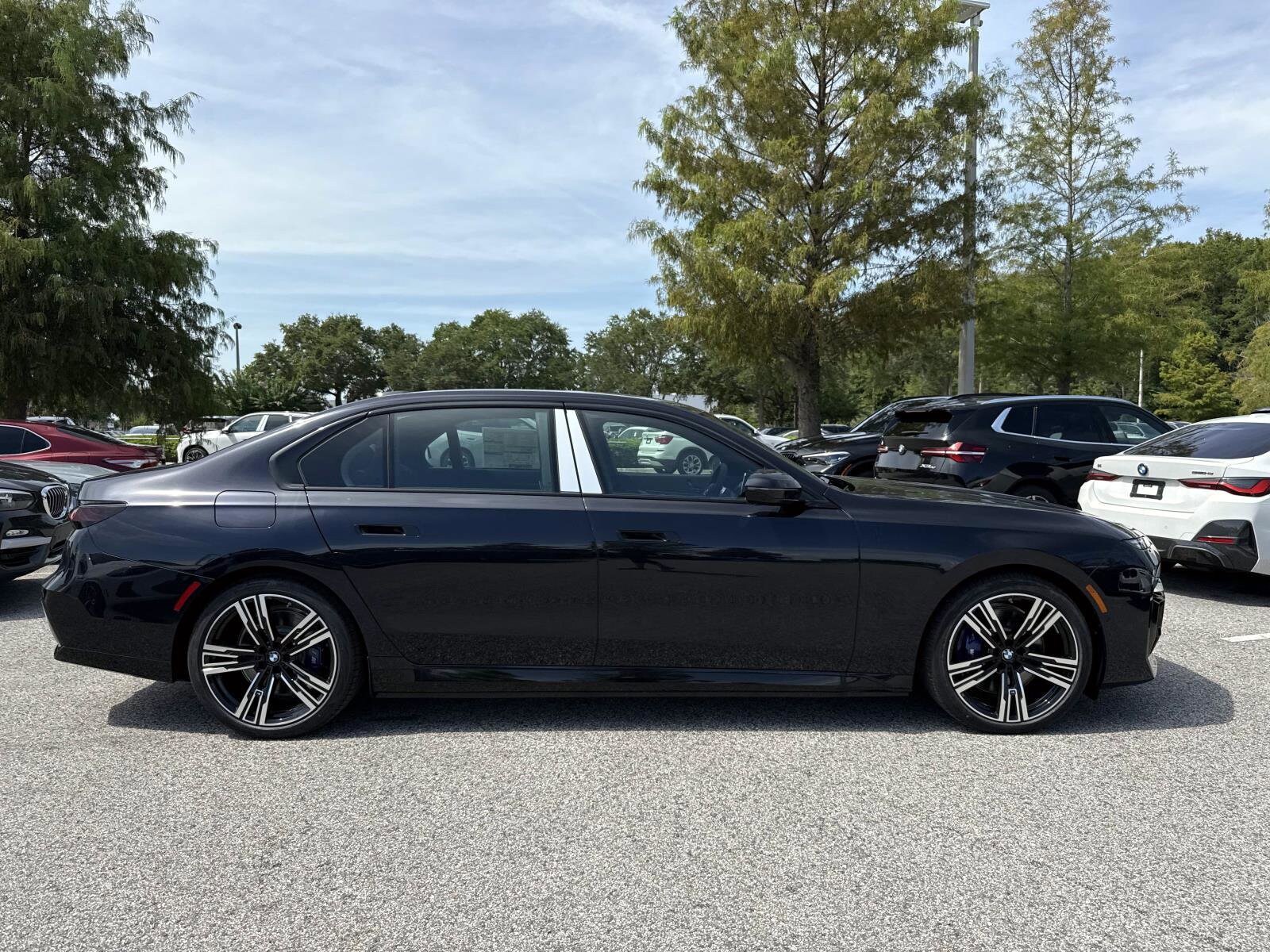 2025 Bmw i7 xDrive60 photo 2