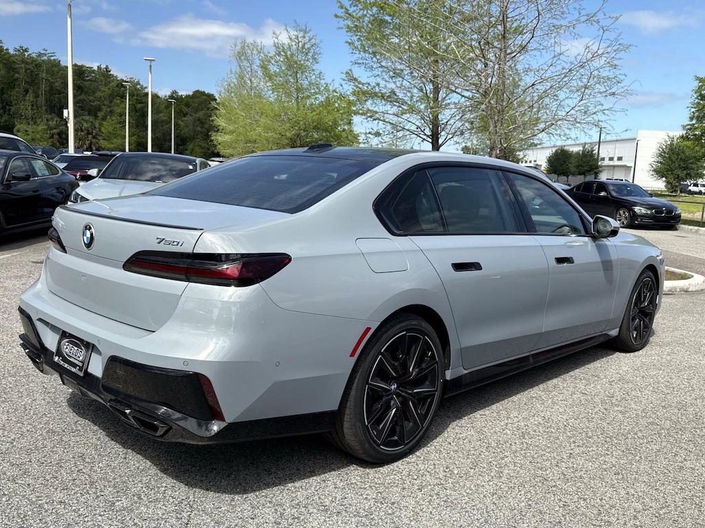 New 2025 BMW 7 Series 760i xDrive Sedan