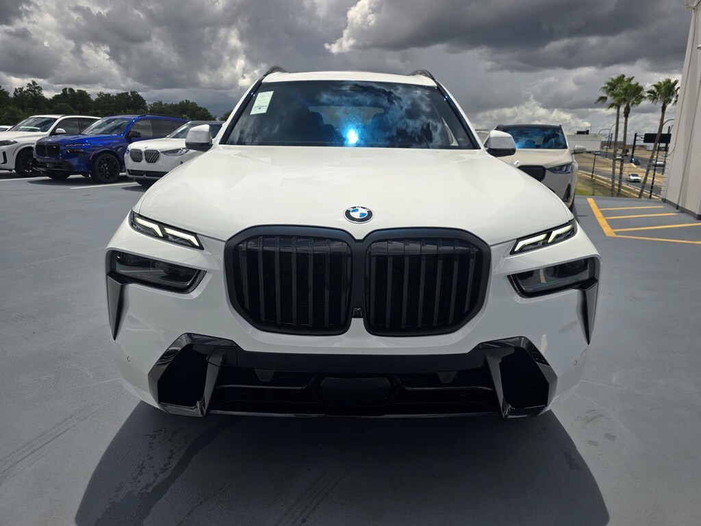 New 2027 BMW X7 xDrive40i xDrive40i Sports Activity Vehicle