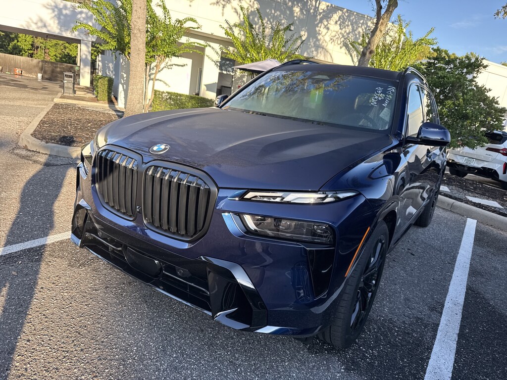 New 2027 BMW X7 xDrive40i xDrive40i Sports Activity Vehicle
