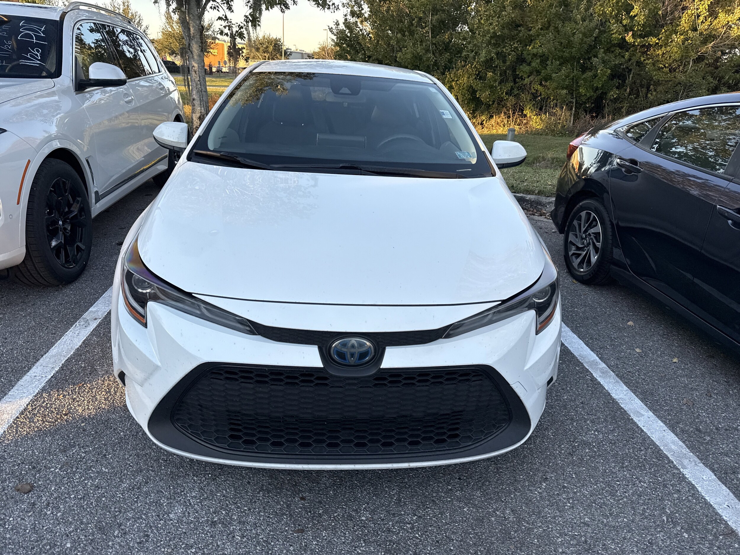 2020 Toyota Corolla Hybrid LE photo 2
