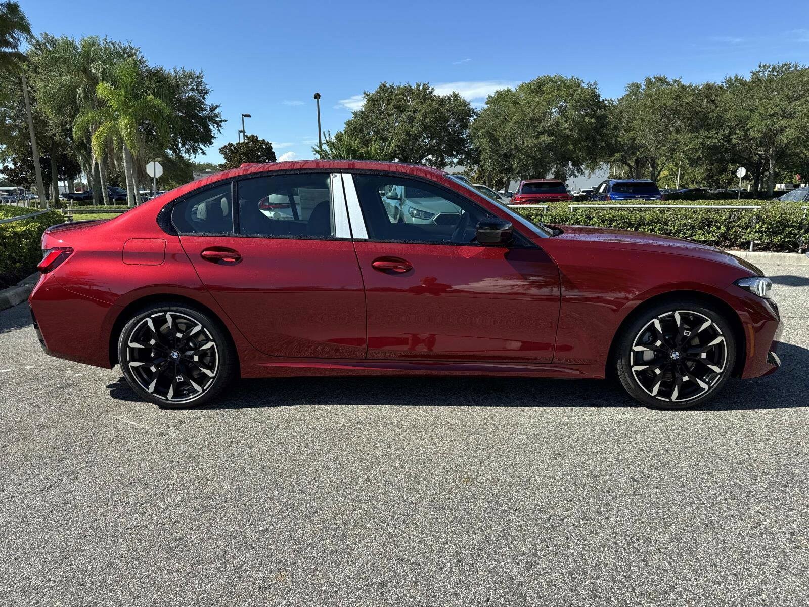 2025 Bmw 330i Sedan photo 2