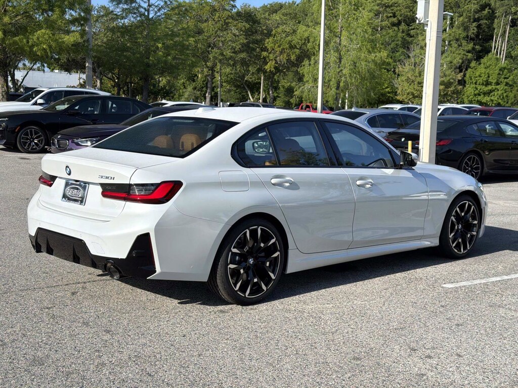 New 2026 BMW 3 Series 330i Sedan