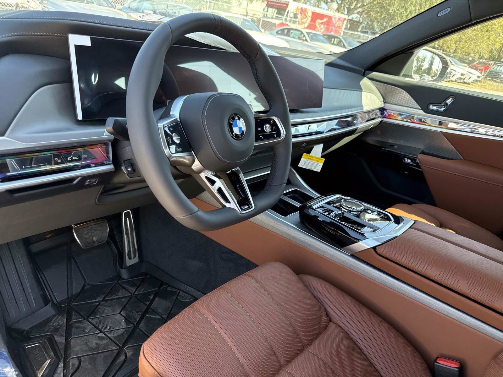 2025 BMW 7 Series 760i - Photo 22