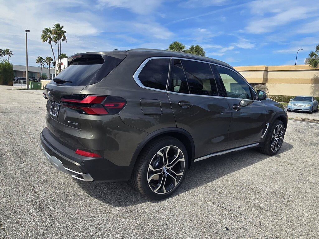 New 2026 BMW X5 xDrive40i xDrive40i Sports Activity Vehicle