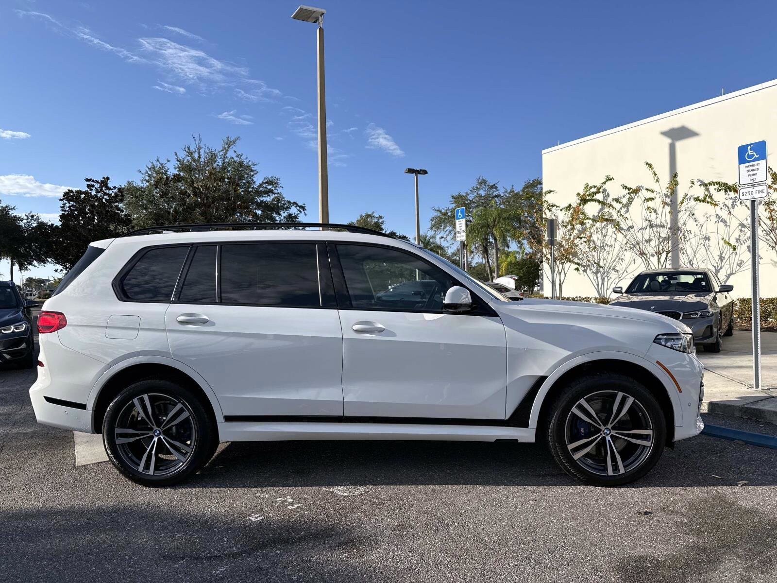 2022 Bmw X7 xDrive40i photo 2