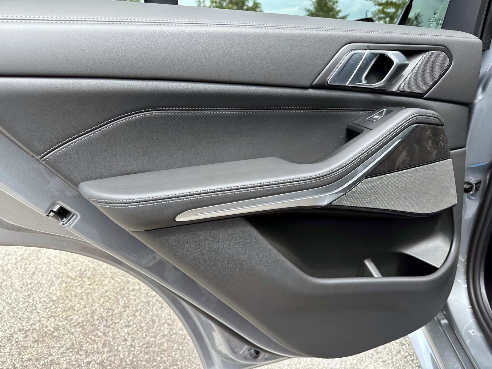 2026 BMW X5 50e - Photo 11
