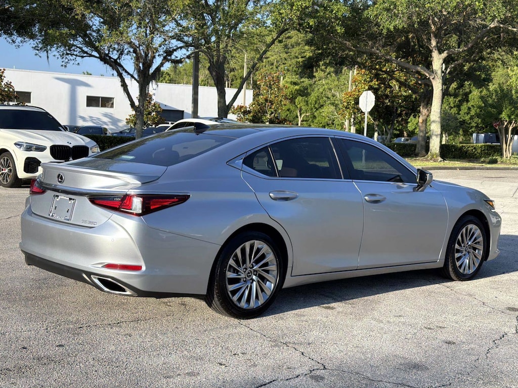 Used 2023 Lexus ES Sedan