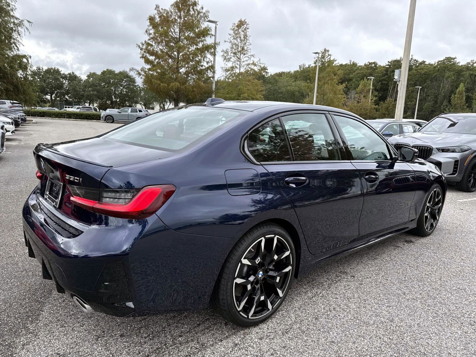 2026 Bmw 330i Sedan photo 3
