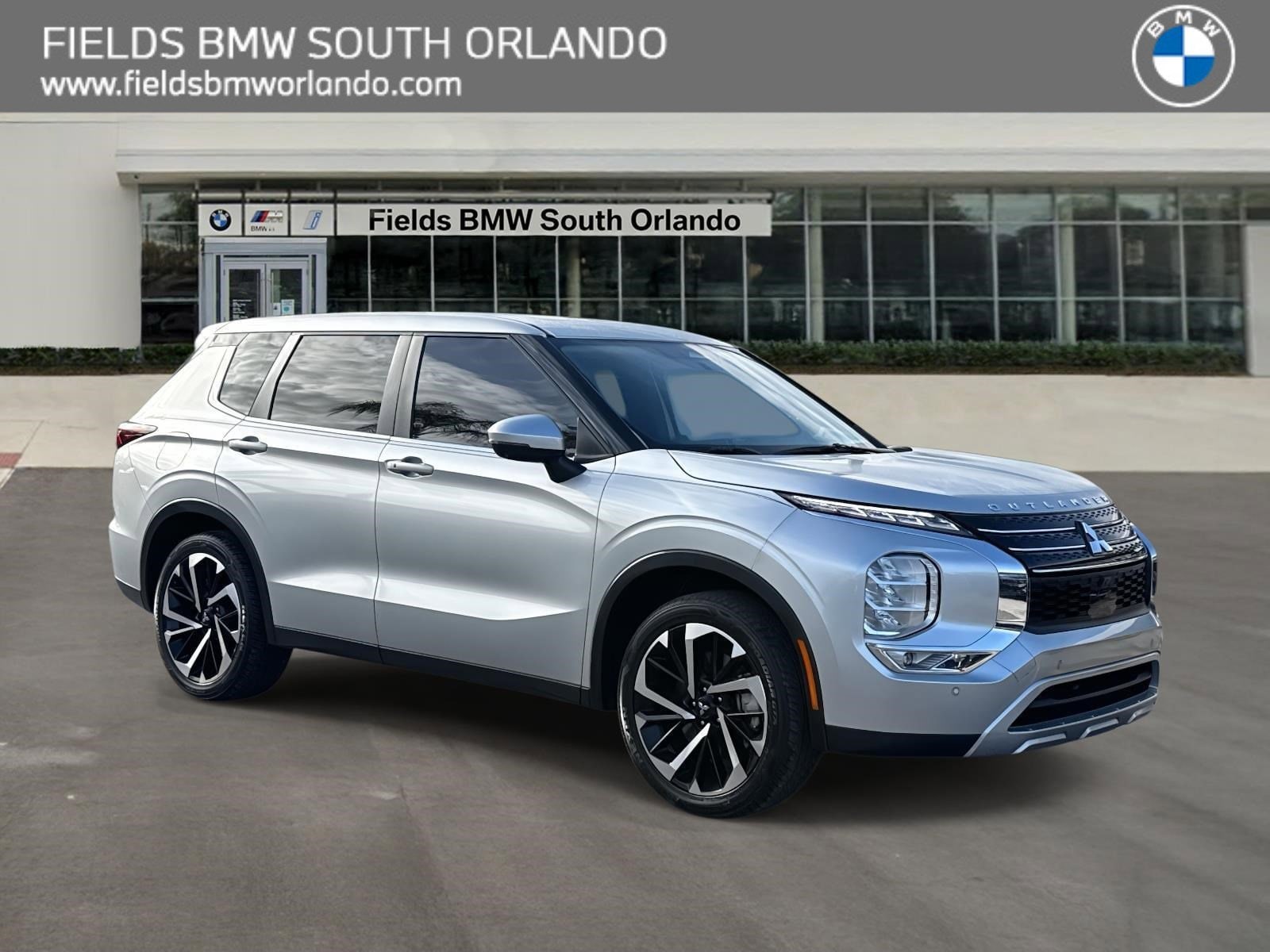 2024 Mitsubishi Outlander SE